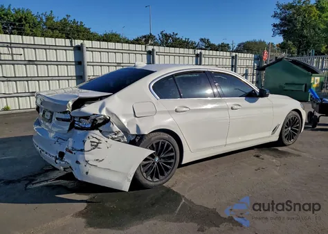 2021 BMW 530 I z USA, uszkodzony, nr VIN WBA53BH07MCF84964